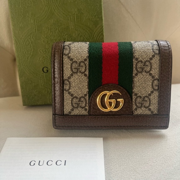 Gucci Handbags - Gucci GG Supreme Ophidia Wallet